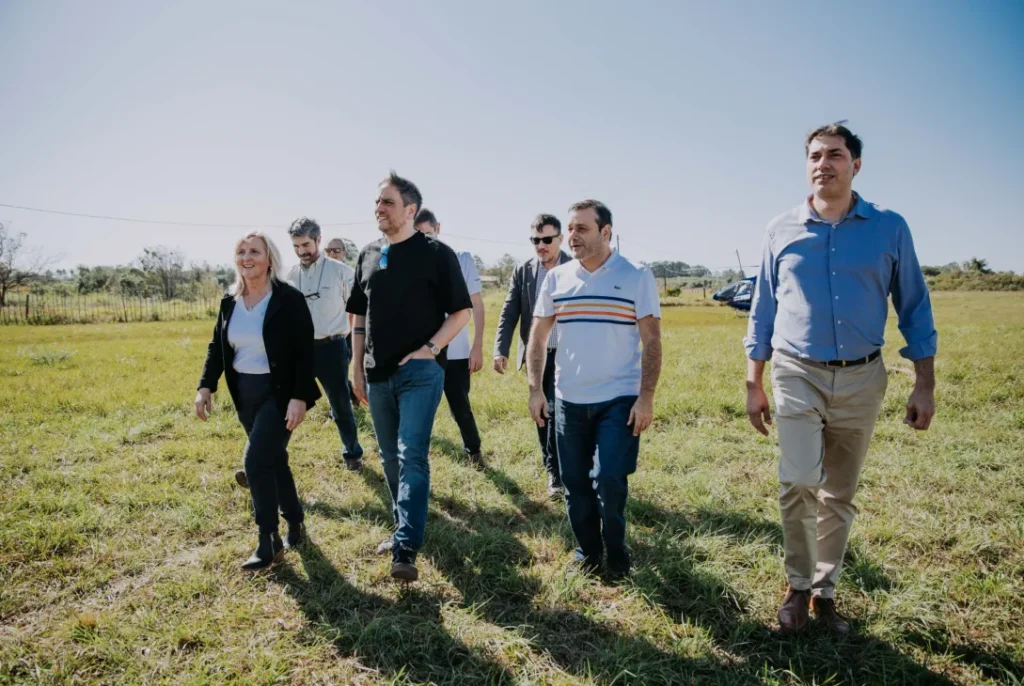 La provincia incrementa el equipamiento para prevenir y controlar los focos de incendio 16 Copia de 2023 06 27 Apostoles Recorrida con Cabandie 40 scaled 1