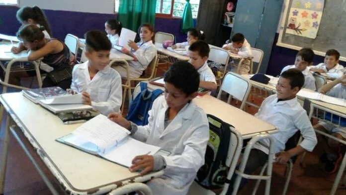 clases en misiones 696x392 1