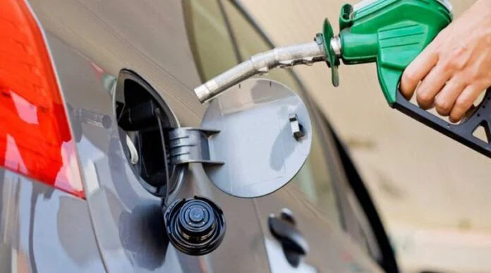 venta de combustible 696x387 1