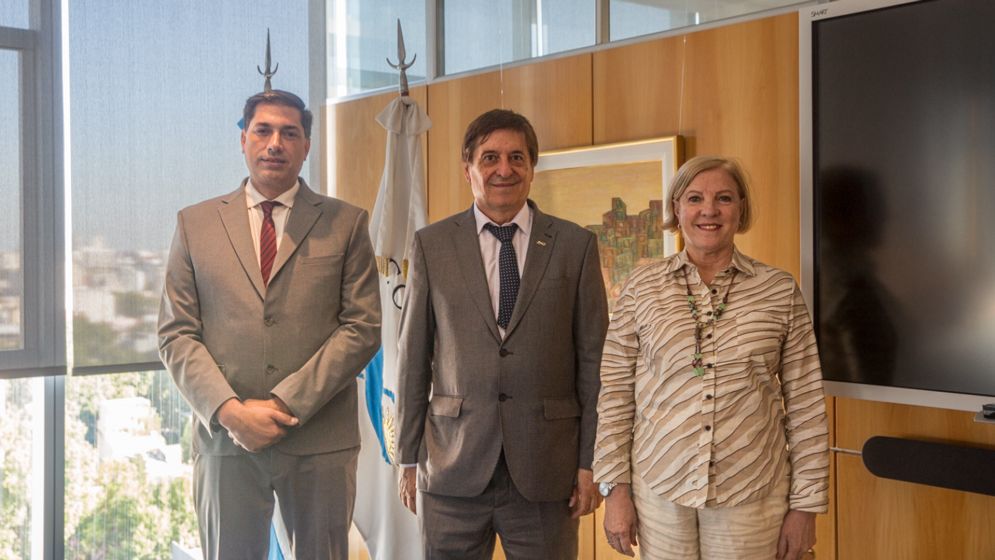 El IMiBio y el Ministerio de Ecología se reunieron con el Presidente del Conicet 2 1cd5573d a0e0 43ad b3e7 bae2062af4d7 2